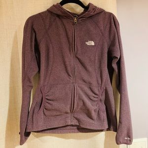 🚵‍♀️{The North Face} TKA 100 Fleece Zip Up🌬